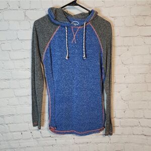 Men's BKE longsleeve hoodie shirt, size small